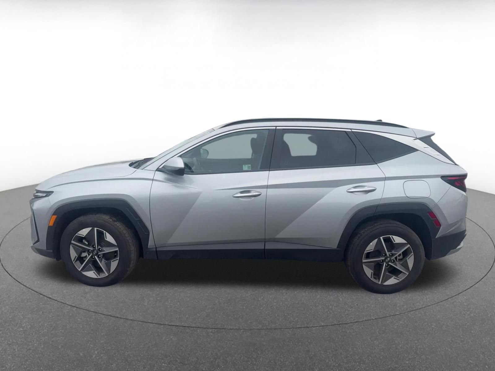 Used 2025 Hyundai Tucson SEL AWD/4WD image 9