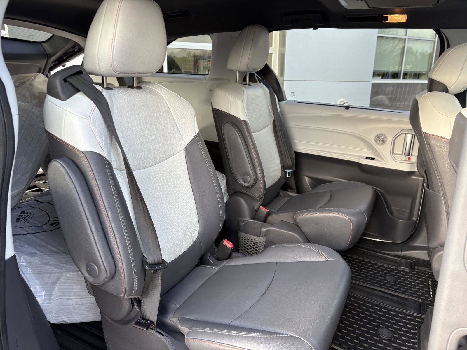Used 2021 Toyota Sienna XSE image 20
