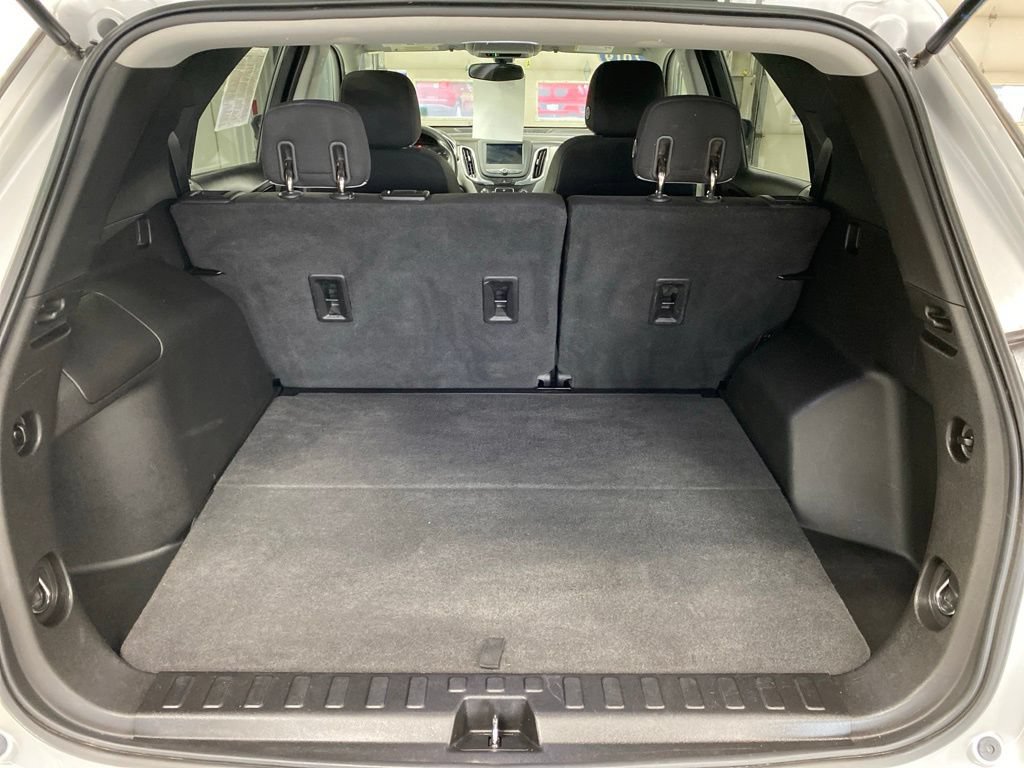 Used 2019 Chevrolet Equinox LS w/ LS Convenience Package AWD/4WD image 11