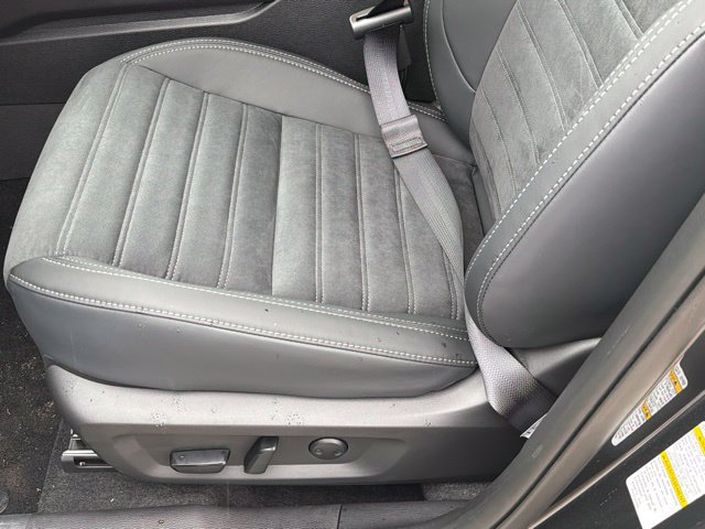 New 2026 Mitsubishi Outlander LE FWD image 36
