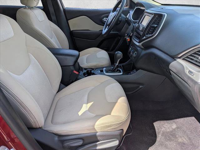 Used 2016 Jeep Cherokee Sport image 28