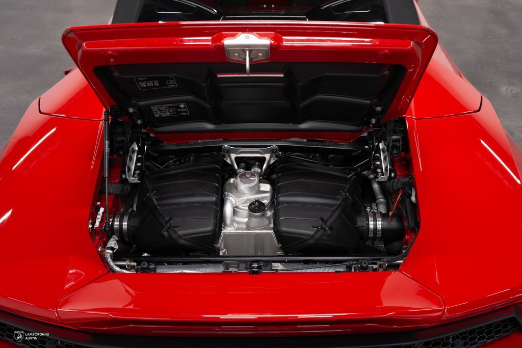 Used 2023 Lamborghini Huracan EVO image 16