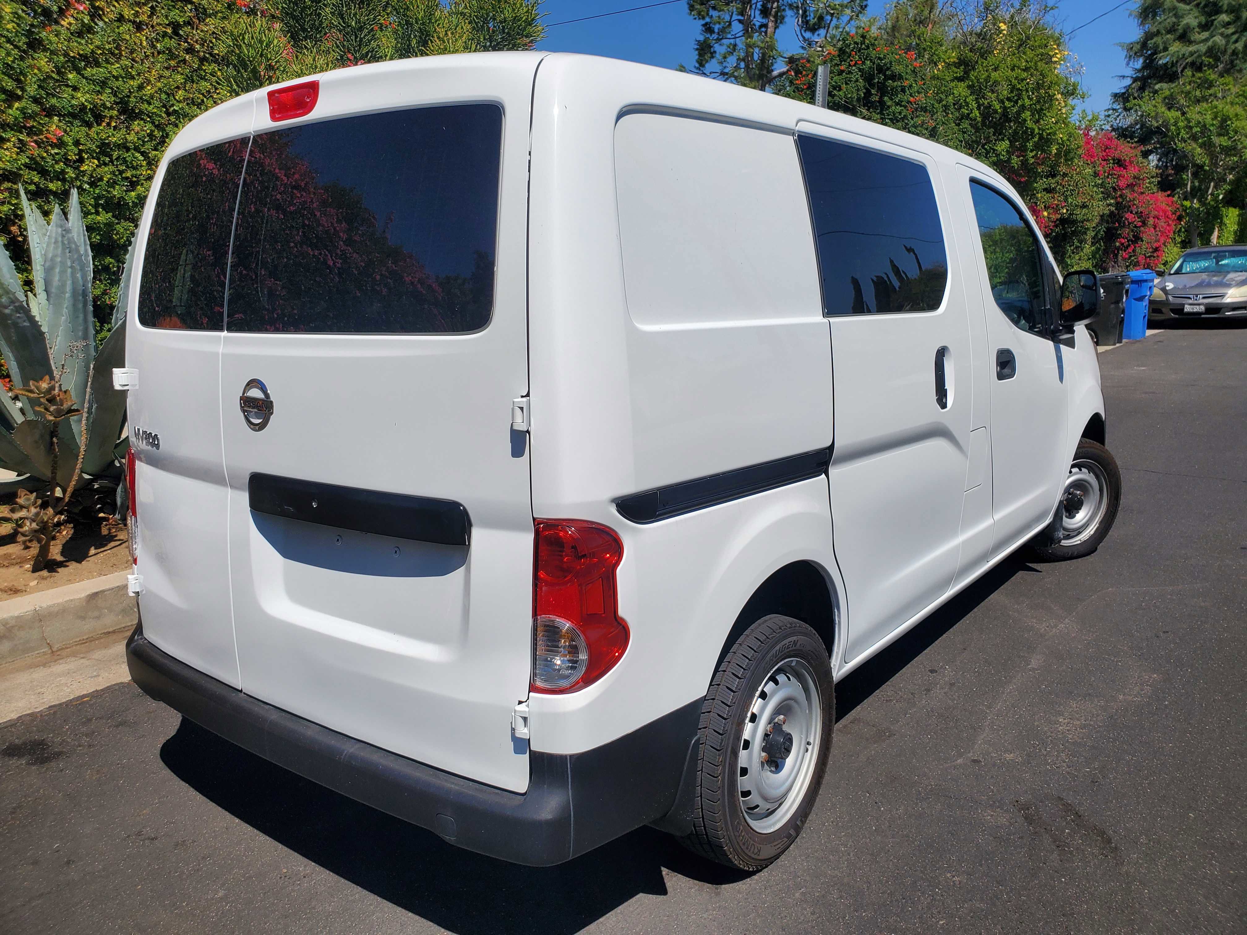 Used 2018 Nissan NV200 S image 4