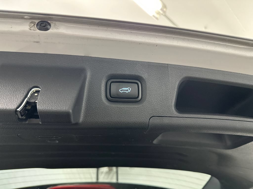 Used 2022 Hyundai Santa Fe SEL w/ Convenience + Premium Package FWD image 20