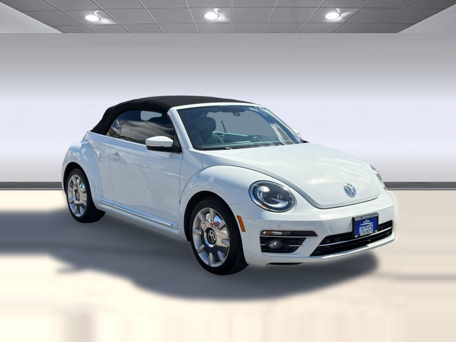 Used 2019 Volkswagen Beetle 2.0T SE w/ SE Premium Package image 7