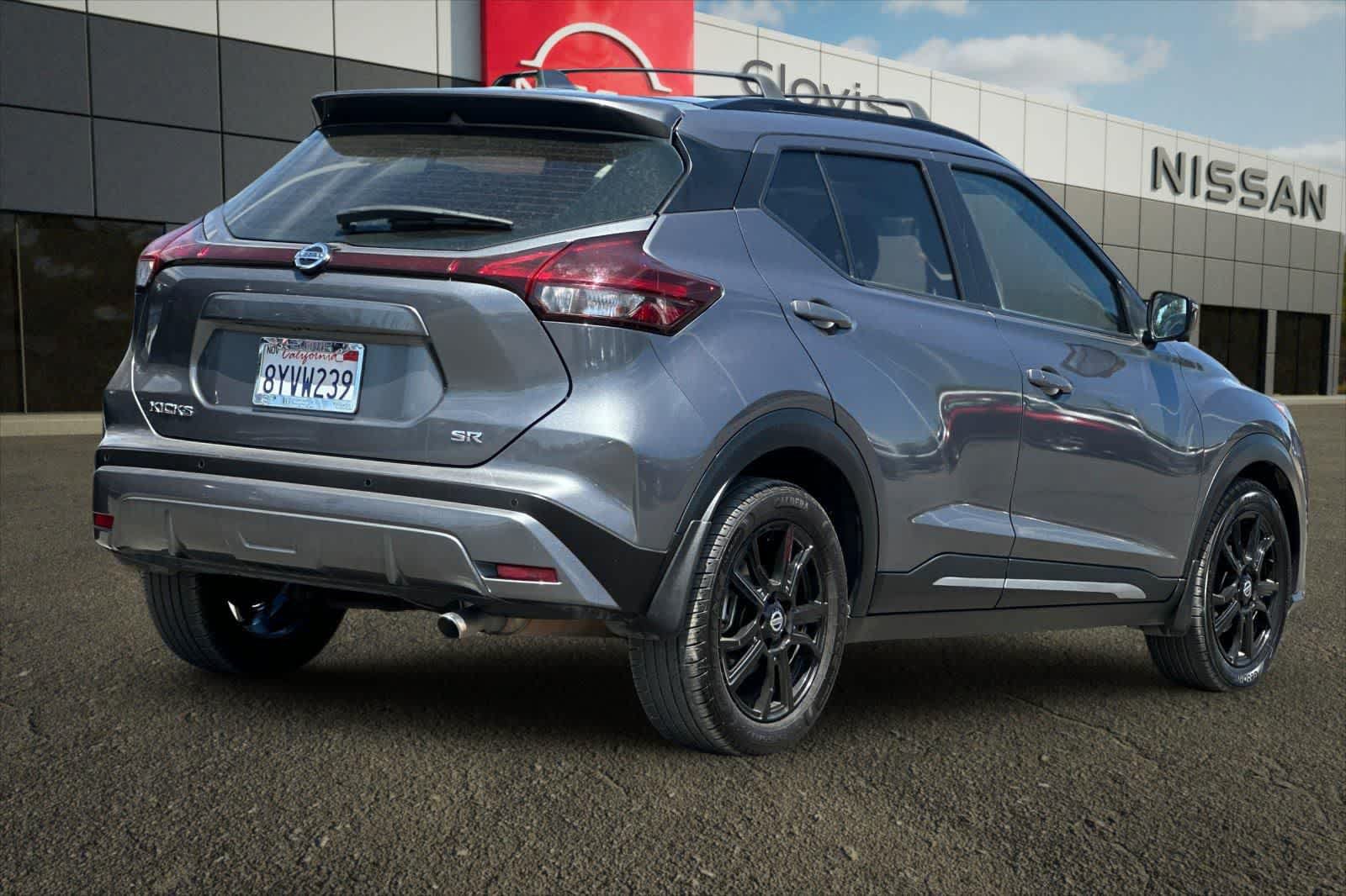 Used 2021 Nissan Kicks SR w/ Interior Electronics Package FWD image 3