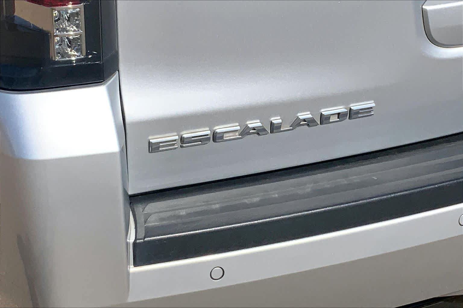Used 2020 Cadillac Escalade Premium Luxury RWD image 10
