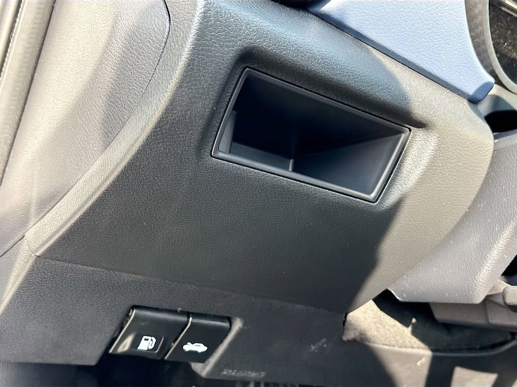 Used 2023 Nissan Versa SV image 10