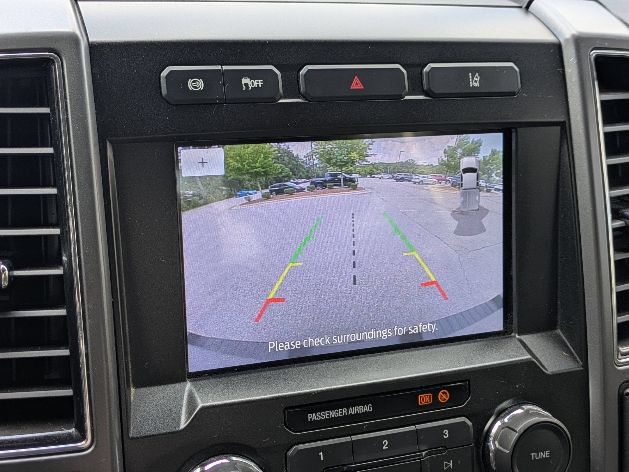 Certified 2020 Ford F350 XLT w/ XLT Premium Package AWD/4WD image 20
