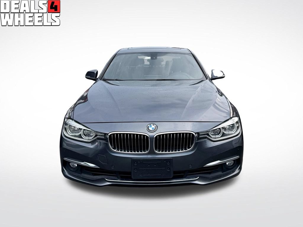 Used 2016 BMW 328i xDrive Sedan AWD/4WD image 2