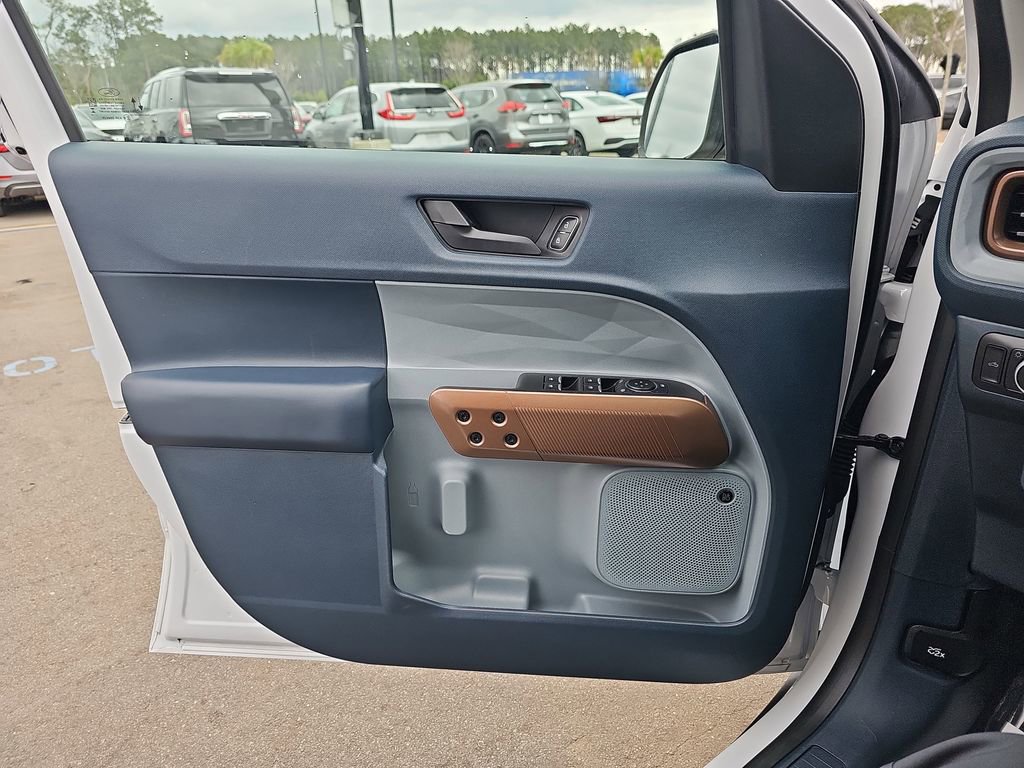 Used 2024 Ford Maverick Lariat w/ 4K Tow Package image 31