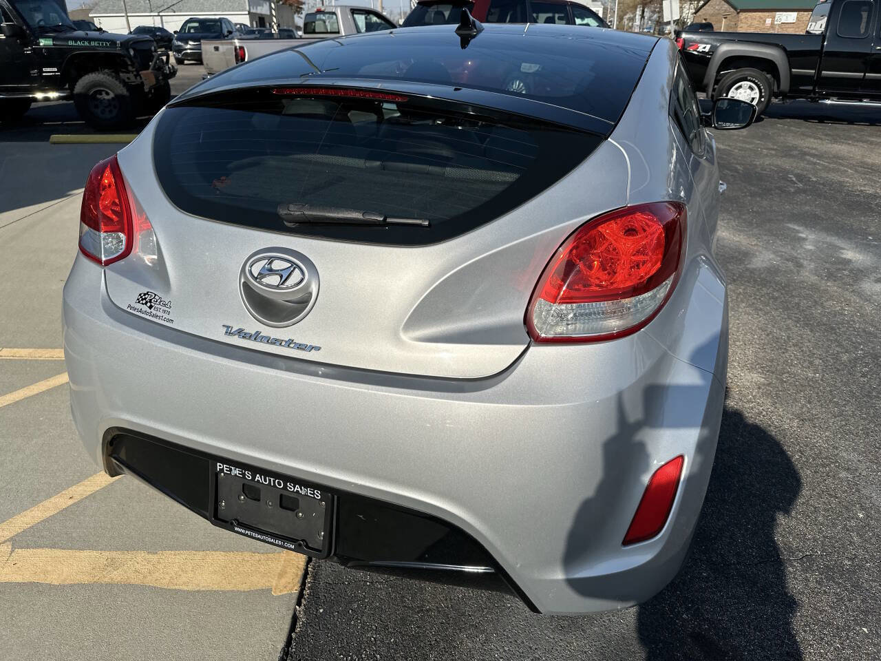 Used 2013 Hyundai Veloster w/ Style Pkg image 8