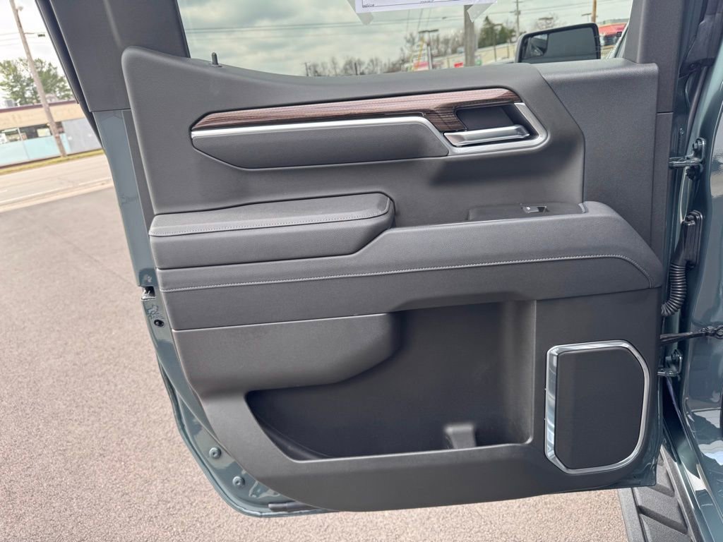 Used 2025 Chevrolet Silverado 1500 LT image 27