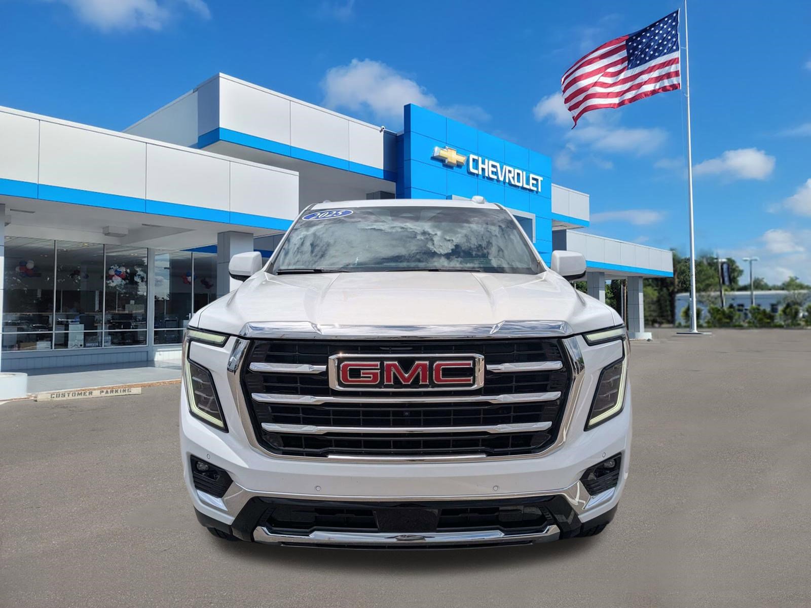 Used 2025 GMC Yukon XL Elevation RWD image 2