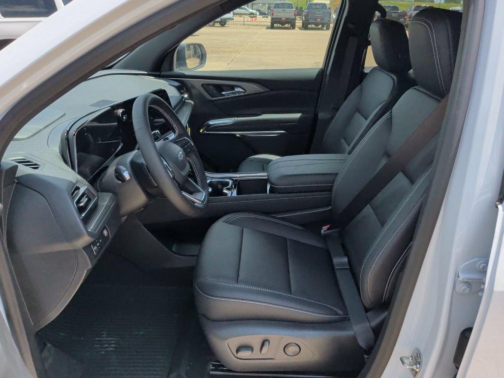 New 2026 Chevrolet Traverse LT w/ Midnight/Sport Edition FWD image 12