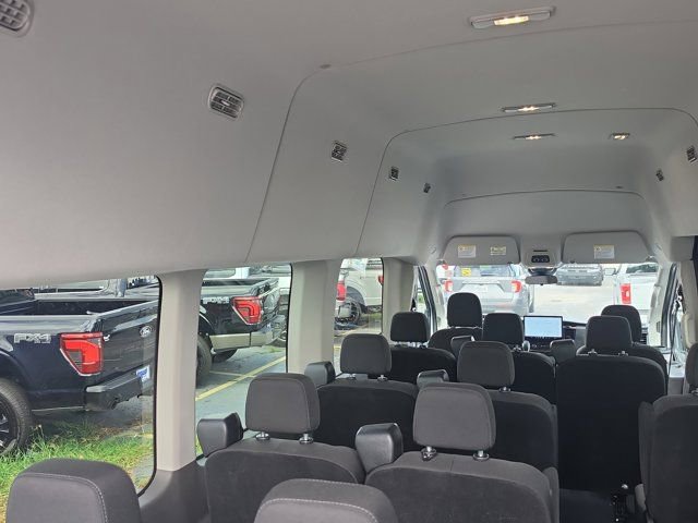 Used 2025 Ford Transit 350 XLT RWD image 12
