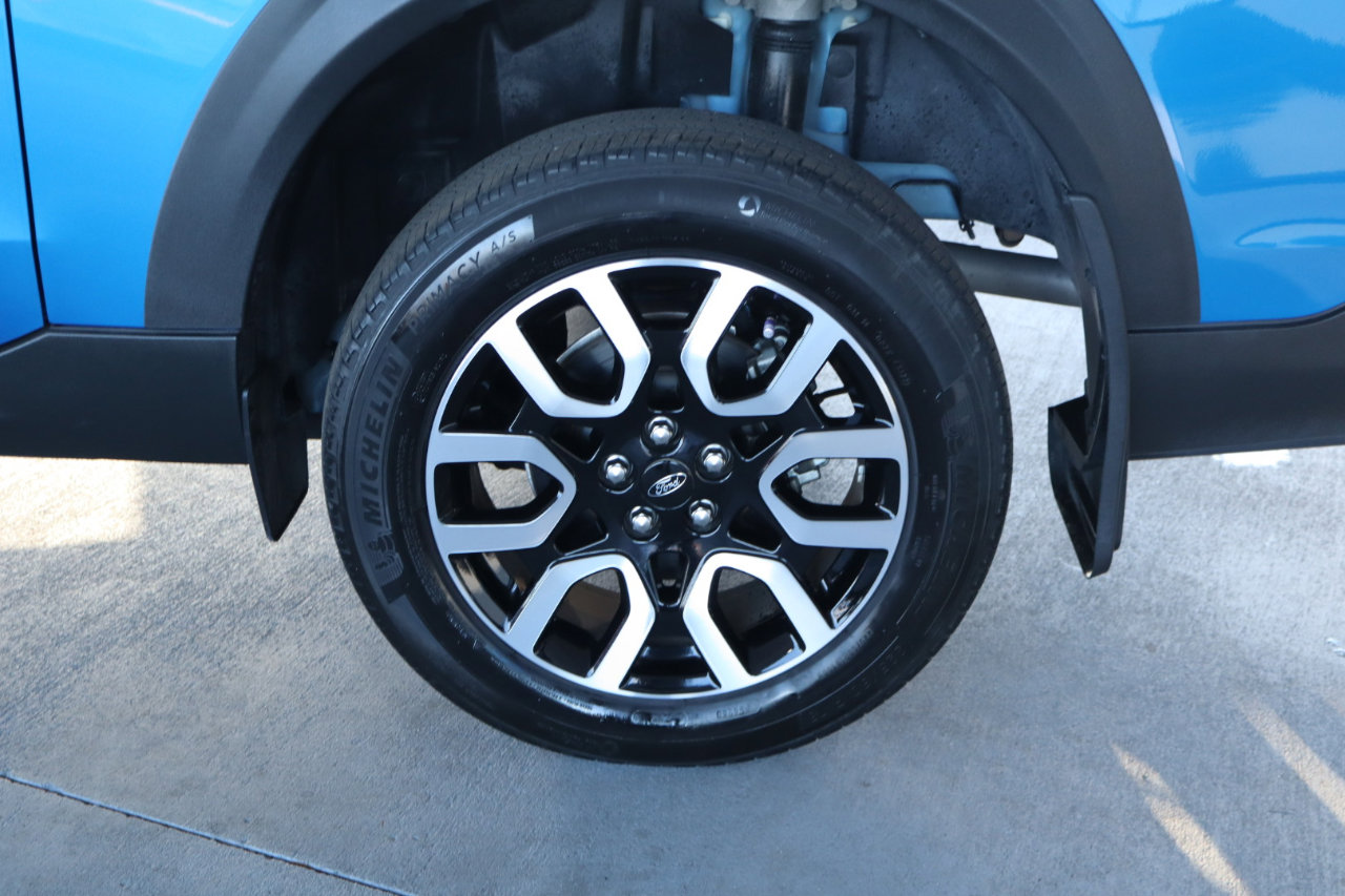 Used 2022 Ford Maverick Lariat w/ Lariat Luxury Package image 11