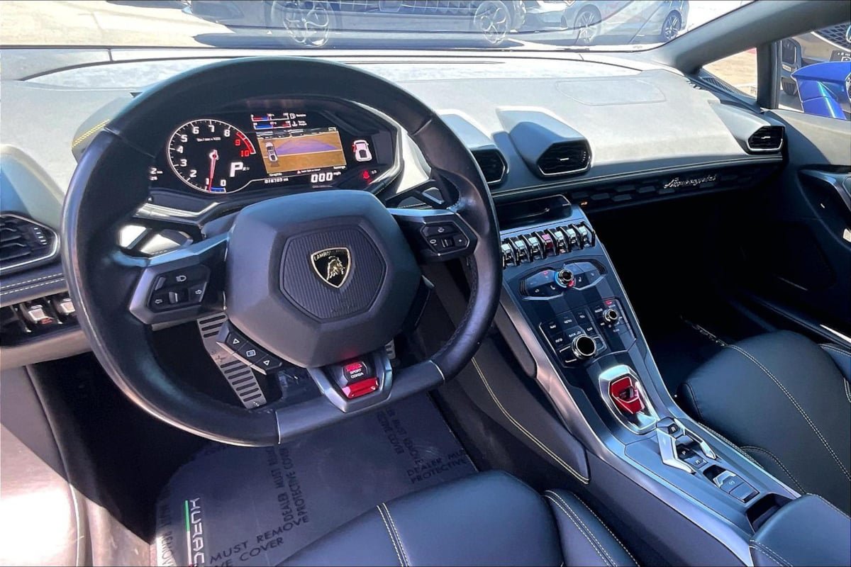 Used 2015 Lamborghini Huracan LP 610-4 AWD/4WD image 13