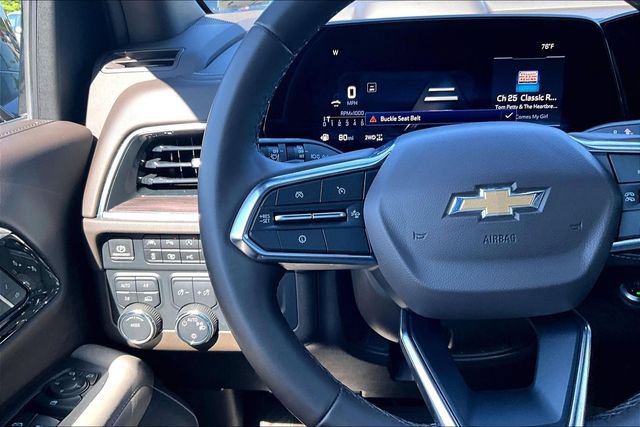 Used 2025 Chevrolet Suburban LT AWD/4WD image 10