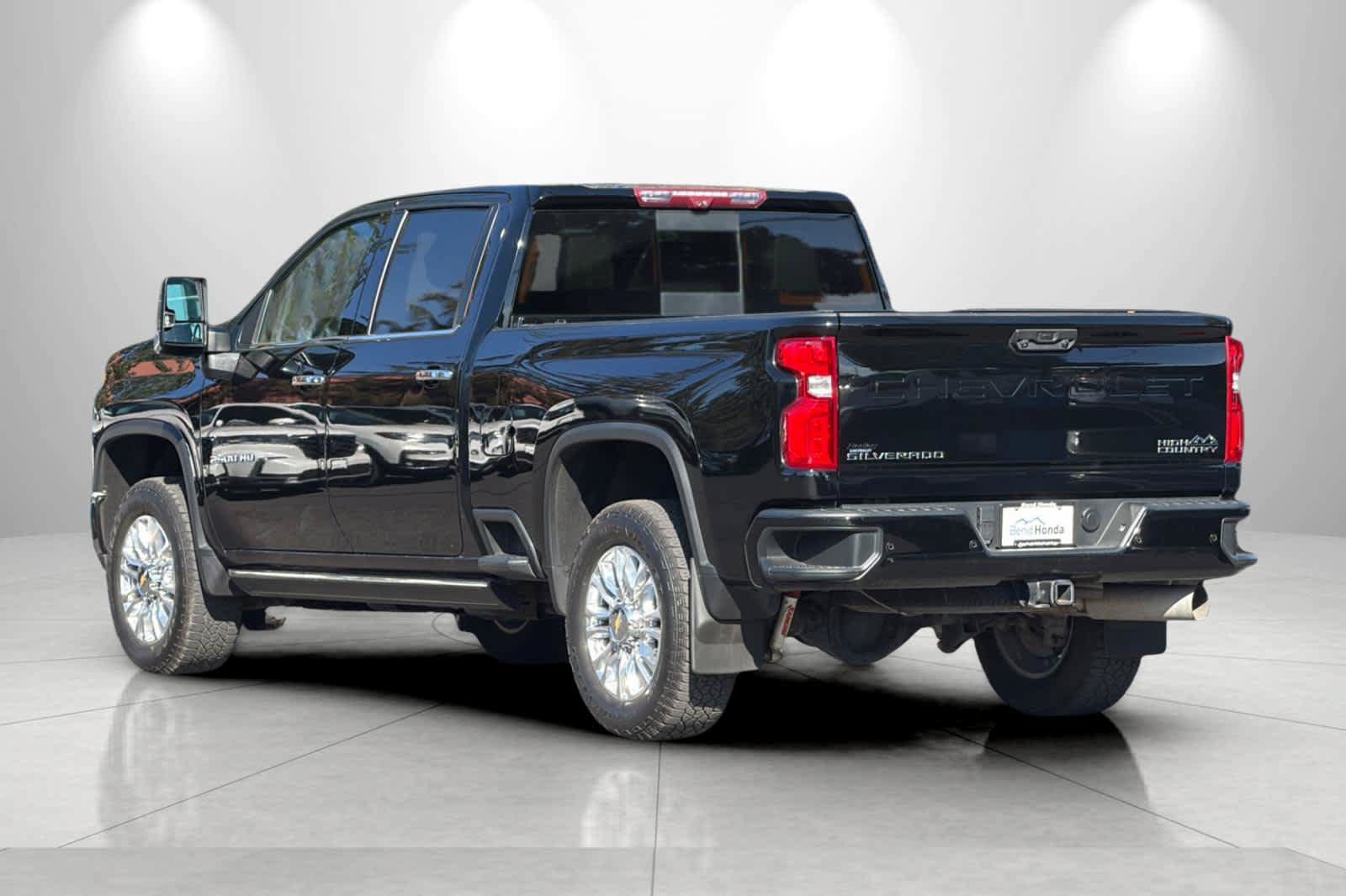 Used 2021 Chevrolet Silverado 2500 High Country w/ Z71 Off-Road Package AWD/4WD image 6