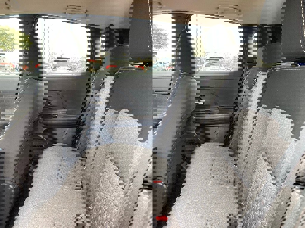 Used 2025 Nissan Kicks SV image 10