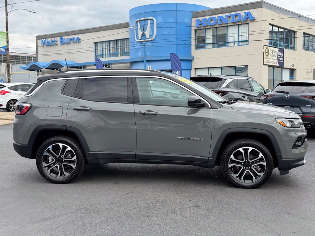 Used 2022 Jeep Compass Limited AWD/4WD image 25