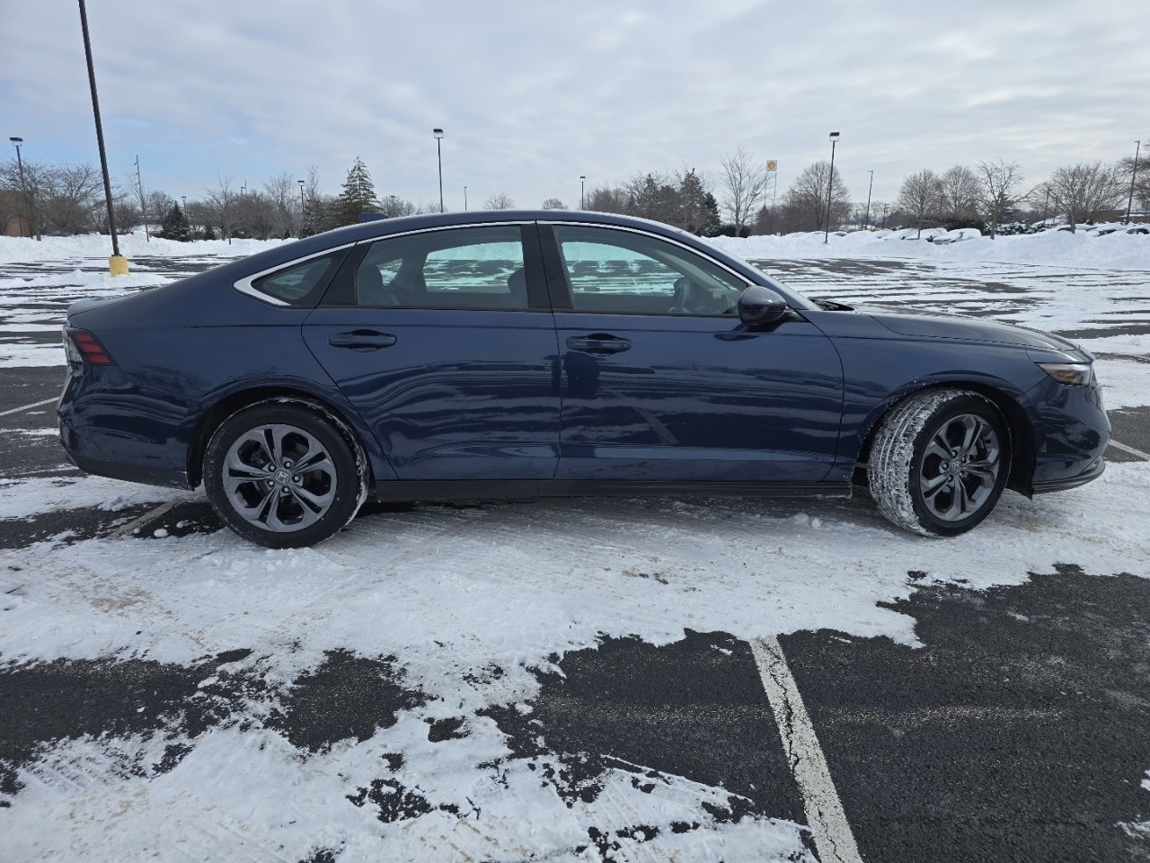 Certified 2023 Honda Accord EX image 19