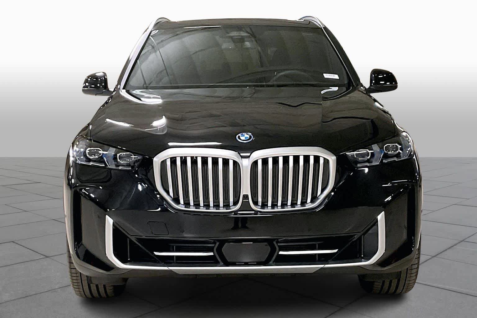 New 2026 BMW X5 xDrive50e AWD/4WD image 3
