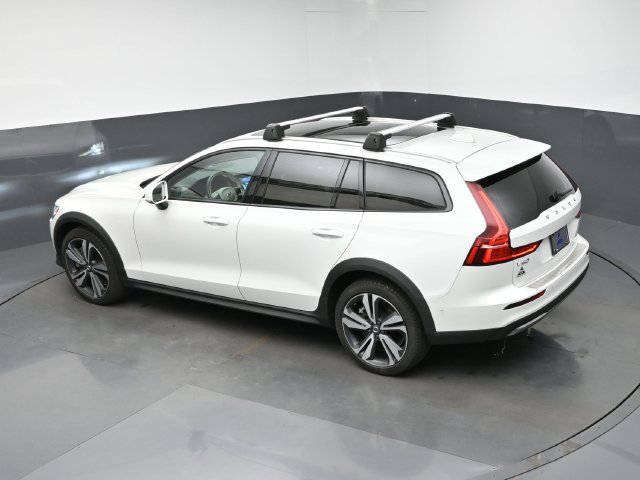 Used 2024 Volvo V60 B5 Cross Country Plus w/ Protection Package Premier AWD/4WD image 20