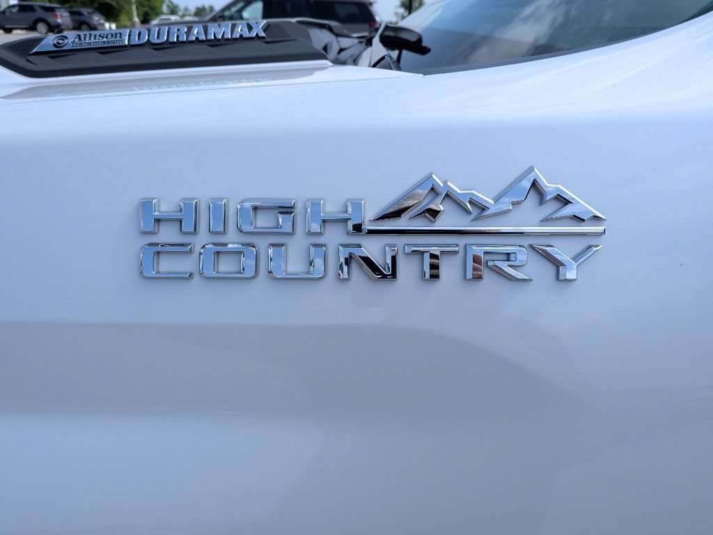 Used 2025 Chevrolet Silverado 2500 High Country w/ Technology Package AWD/4WD image 52