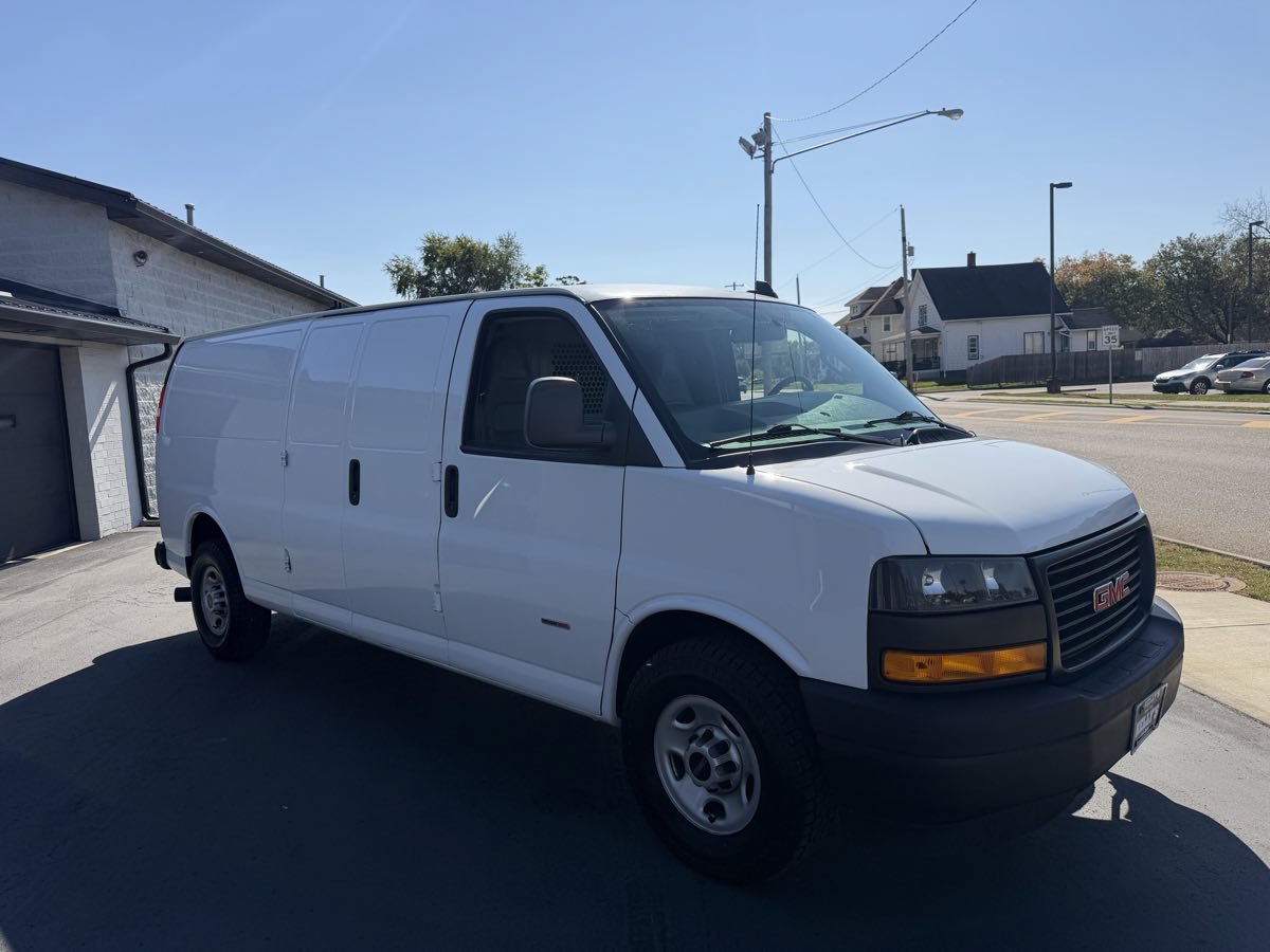 Used 2019 GMC Savana 2500 Extended RWD image 6