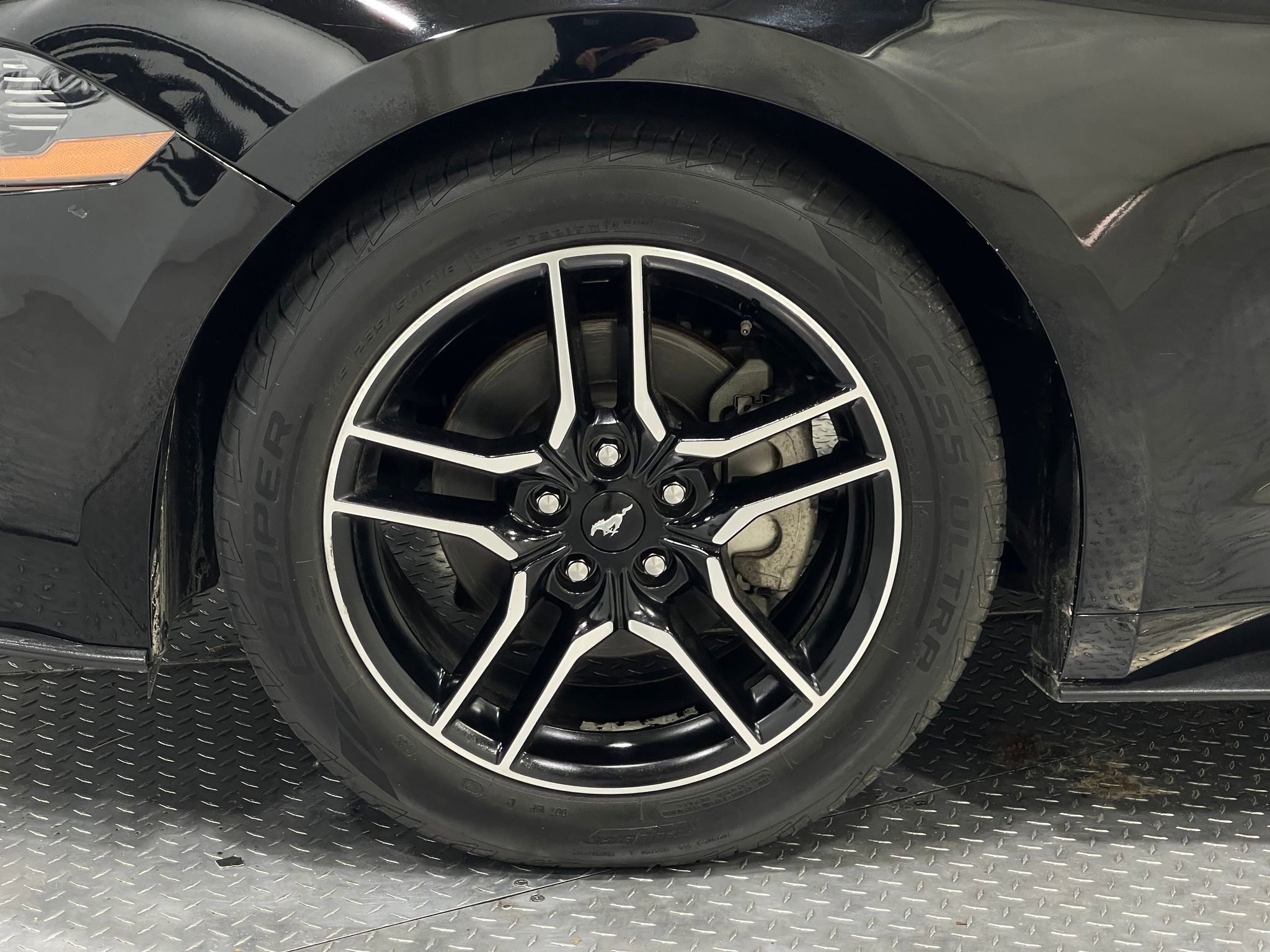 Used 2019 Ford Mustang Premium RWD image 34