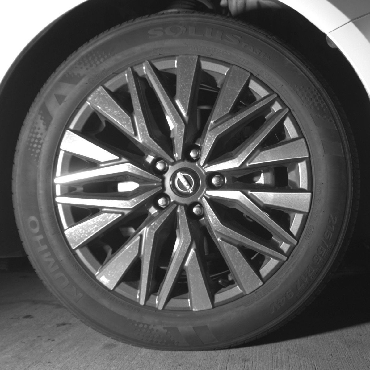Used 2025 Nissan Altima 2.5 SV FWD image 13