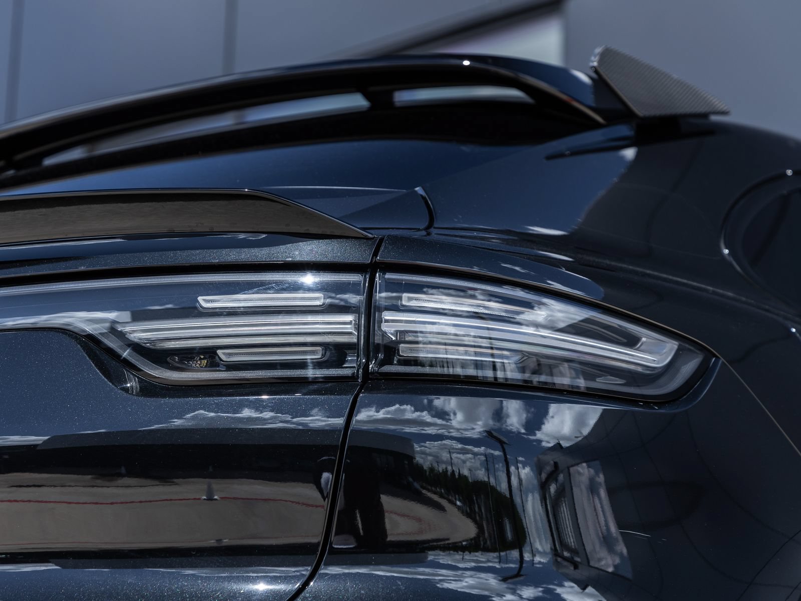 Certified 2023 Porsche Cayenne Turbo GT AWD/4WD image 16