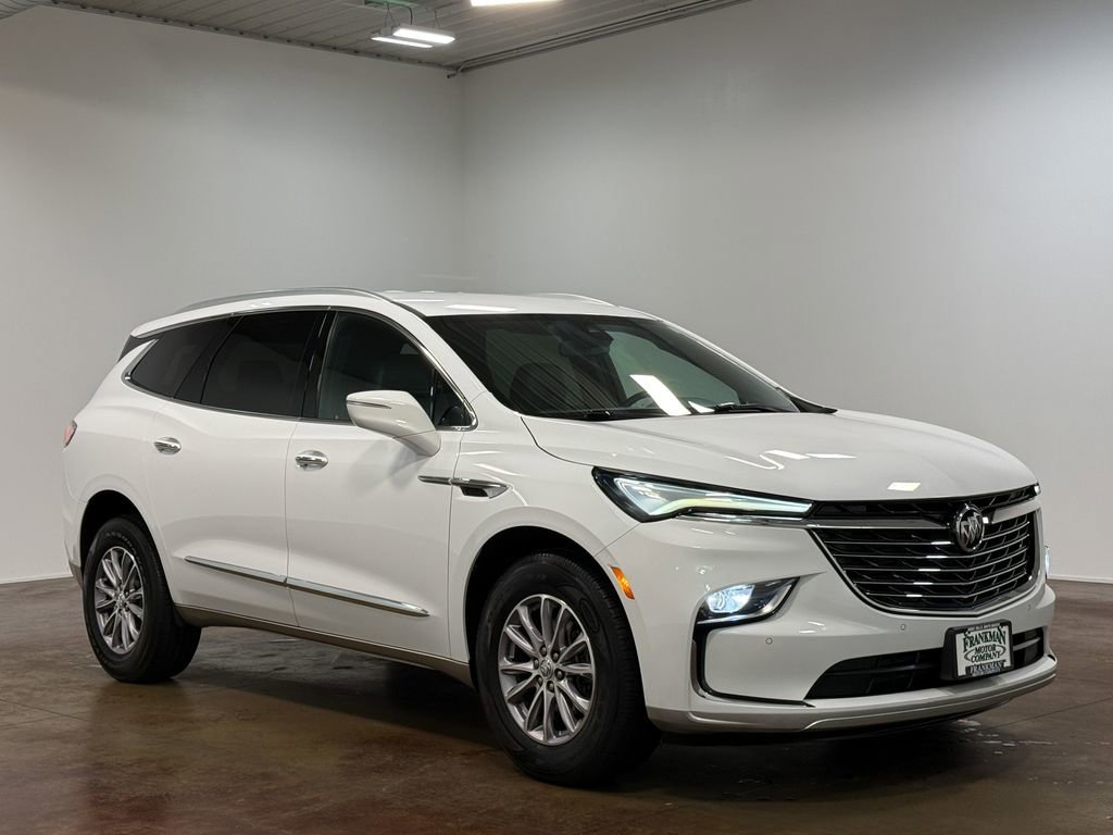 Used 2023 Buick Enclave Essence AWD/4WD image 22