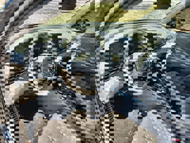 Used 2025 Hyundai Elantra Sport image 15