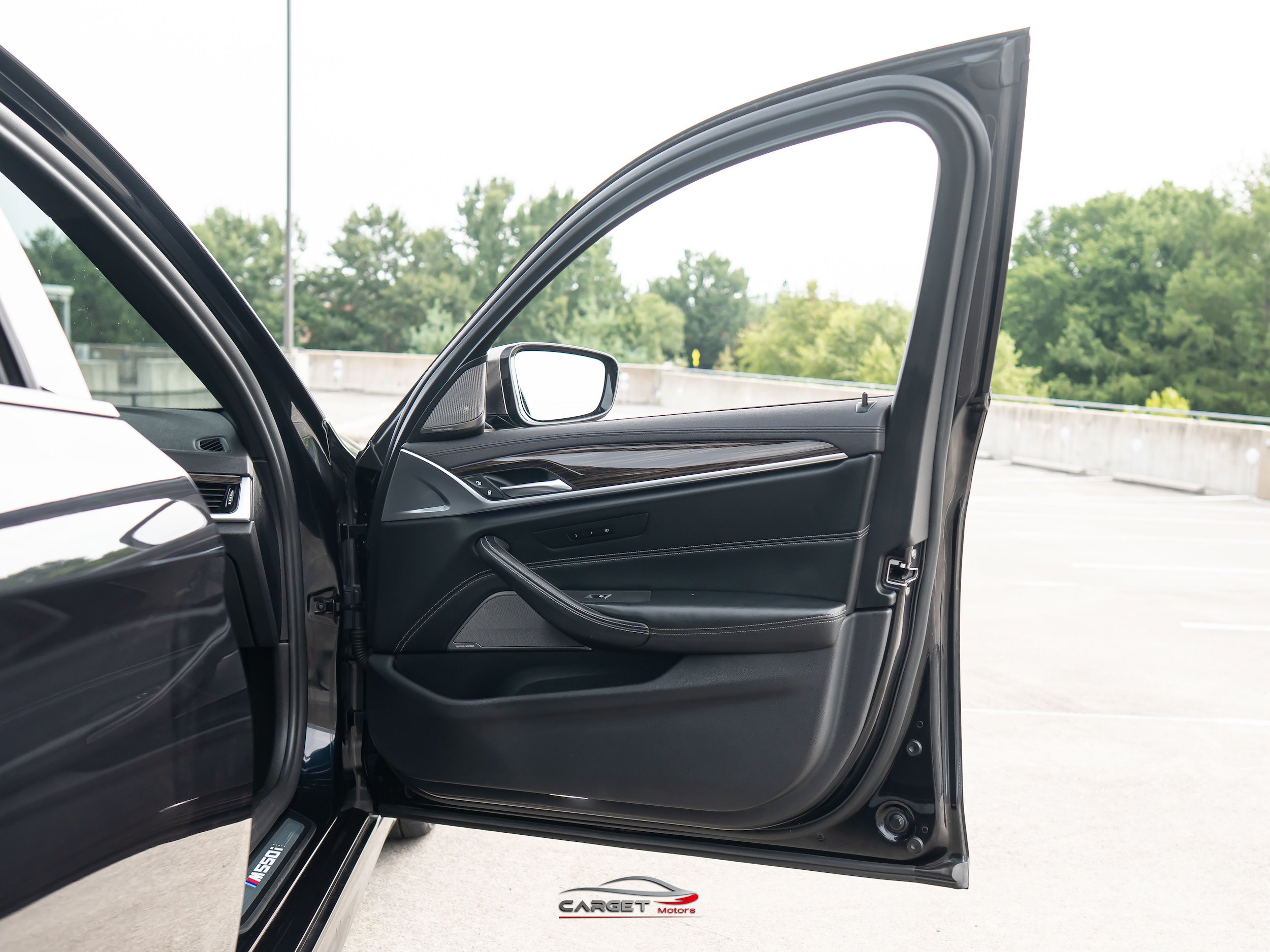 Used 2019 BMW M550i xDrive AWD/4WD image 47