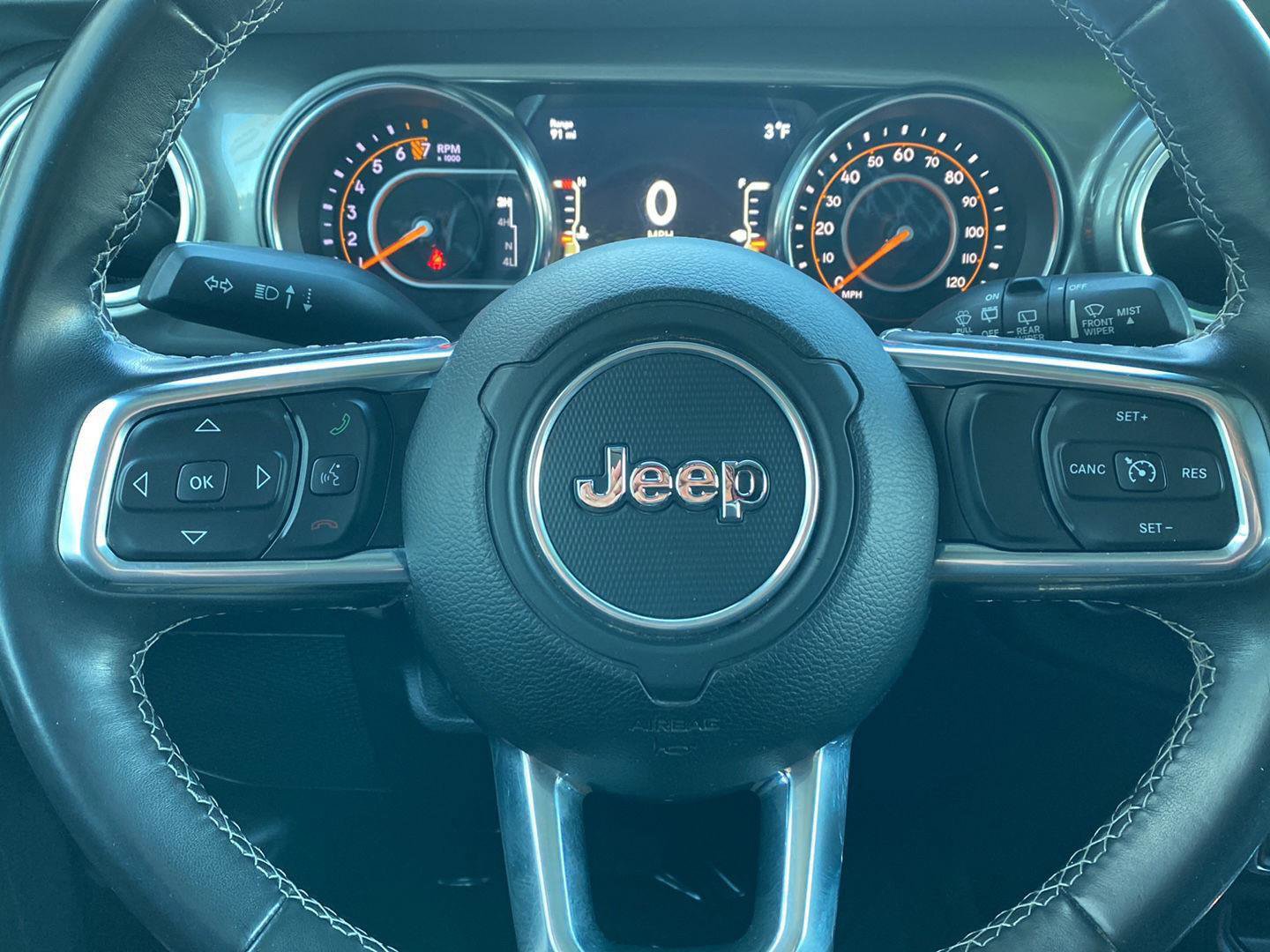 Used 2019 Jeep Wrangler Unlimited Sahara image 11