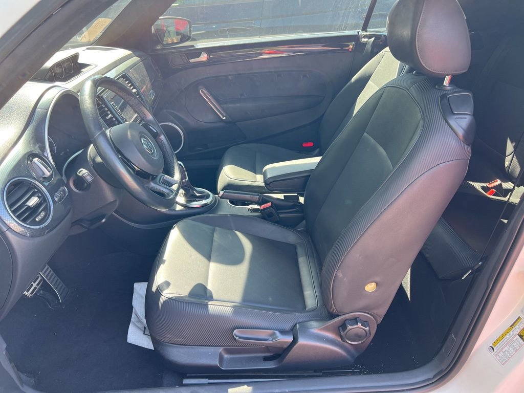Used 2013 Volkswagen Beetle 2.0T FWD image 8