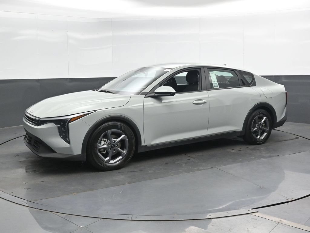 Used 2025 Kia K4 FWD image 7