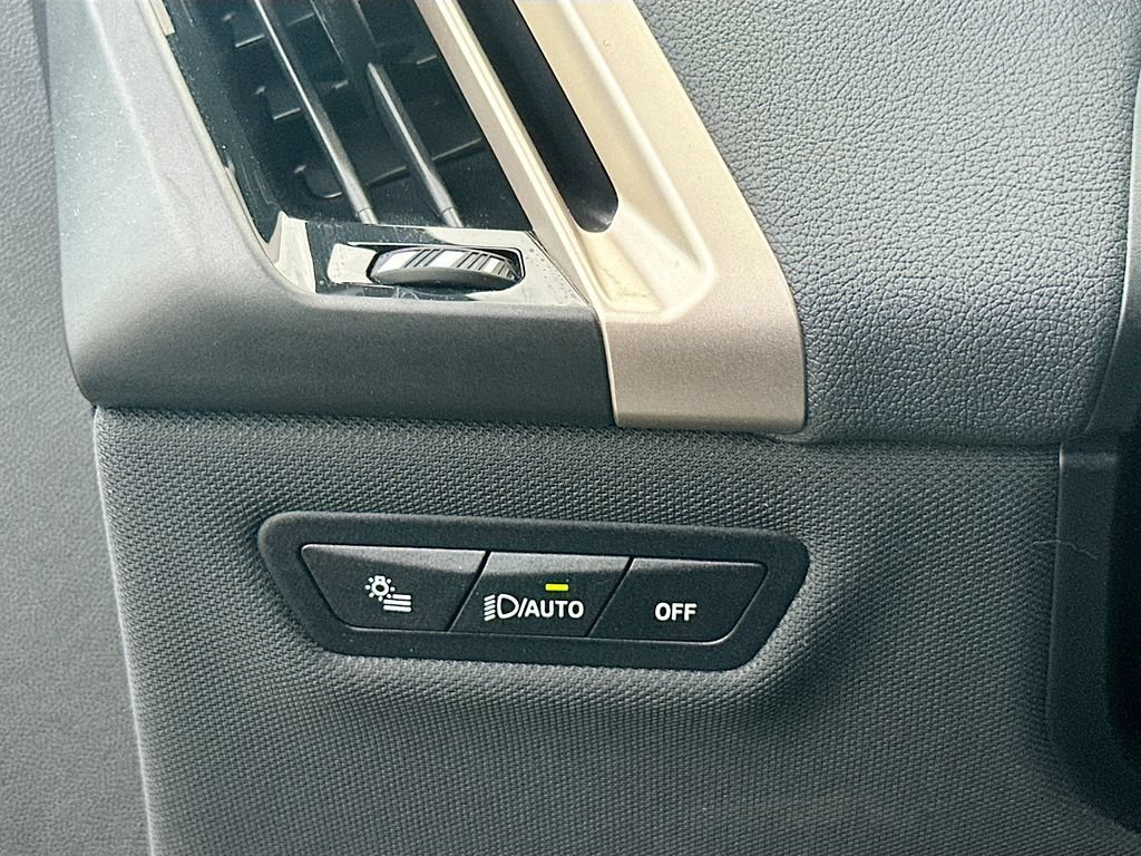 Certified 2024 BMW iX xDrive50 AWD/4WD image 10
