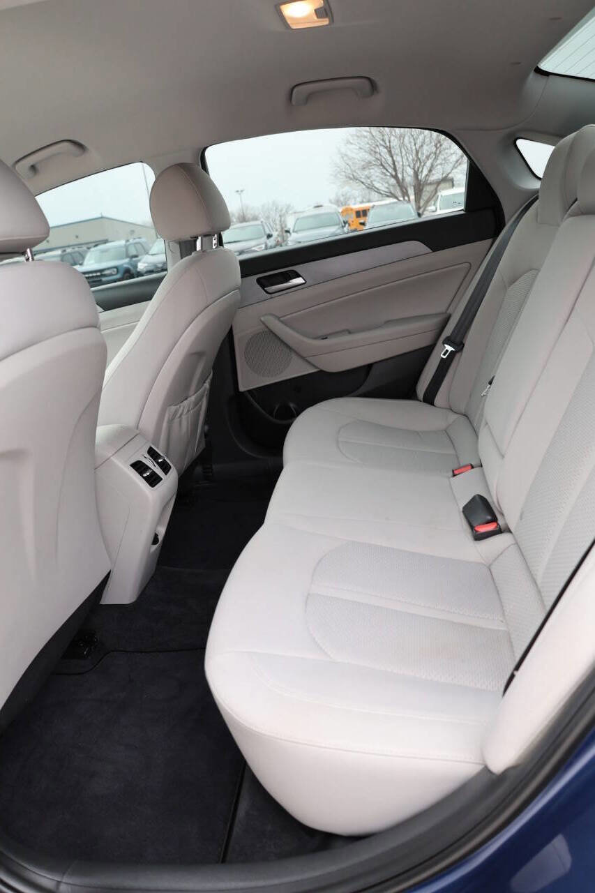 Used 2019 Hyundai Sonata SEL FWD image 17