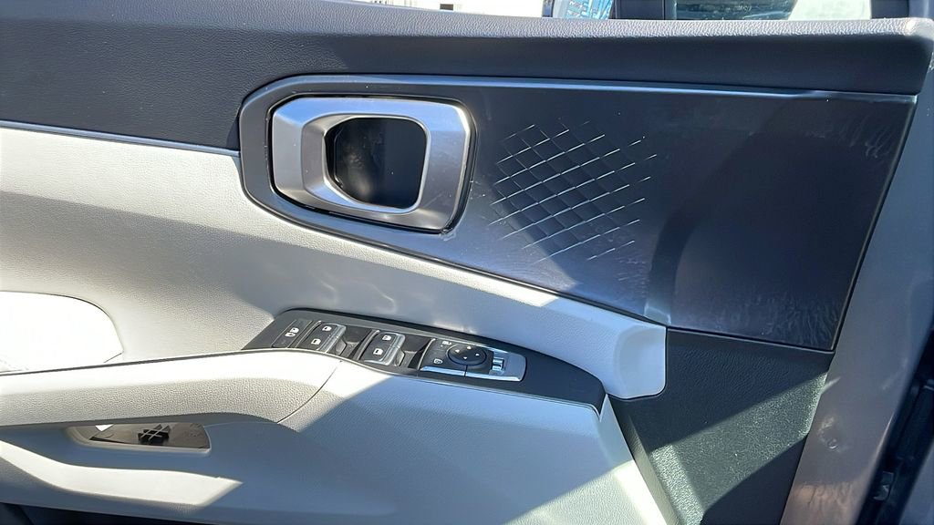 Used 2025 Kia Sorento EX w/ EX Panoramic Sunroof Package image 28