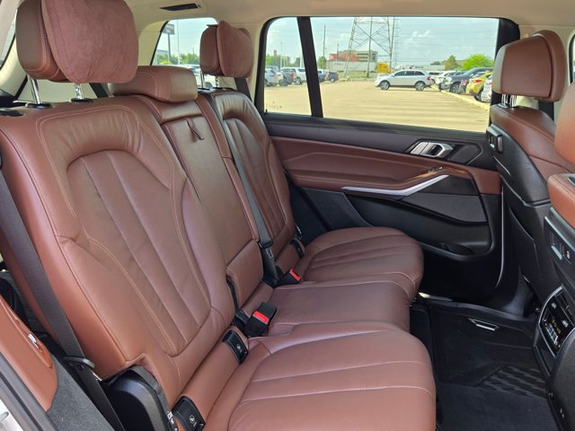 Used 2021 BMW X7 xDrive40i w/ Executive Package AWD/4WD image 21