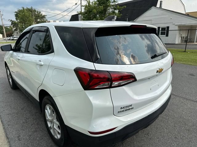 Used 2023 Chevrolet Equinox LS FWD image 14