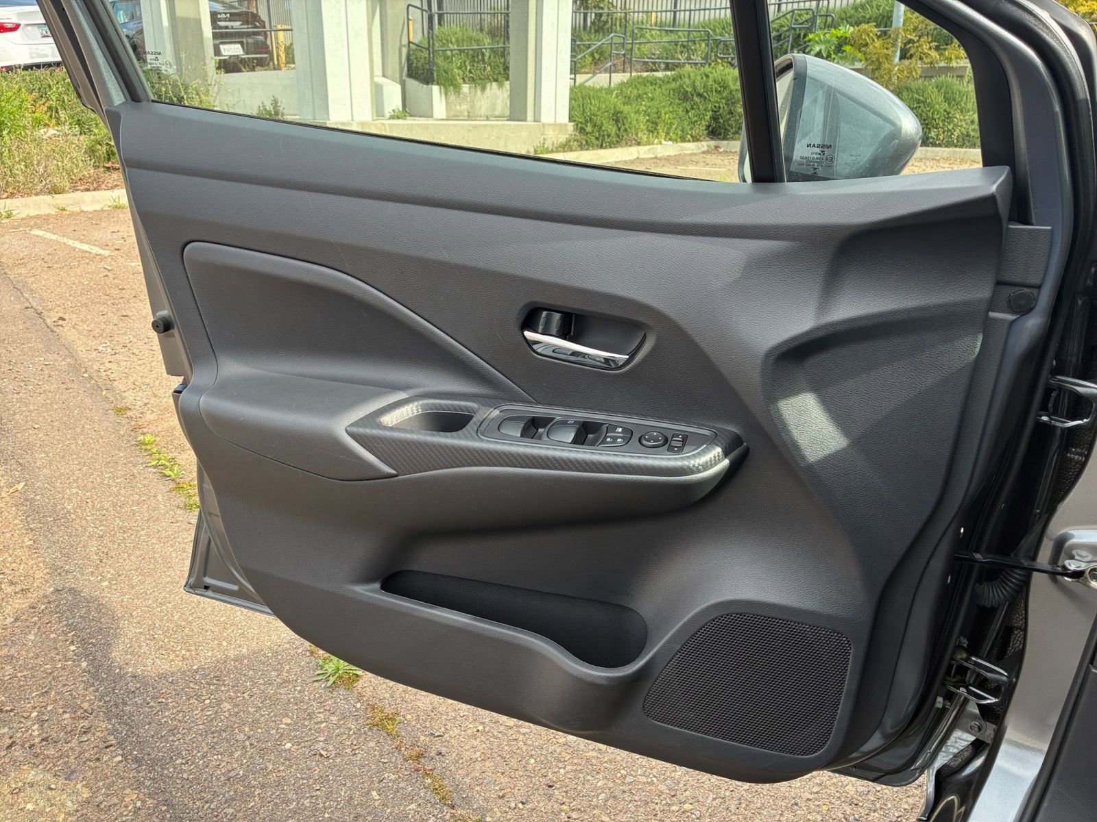 Used 2025 Nissan Versa SV image 18