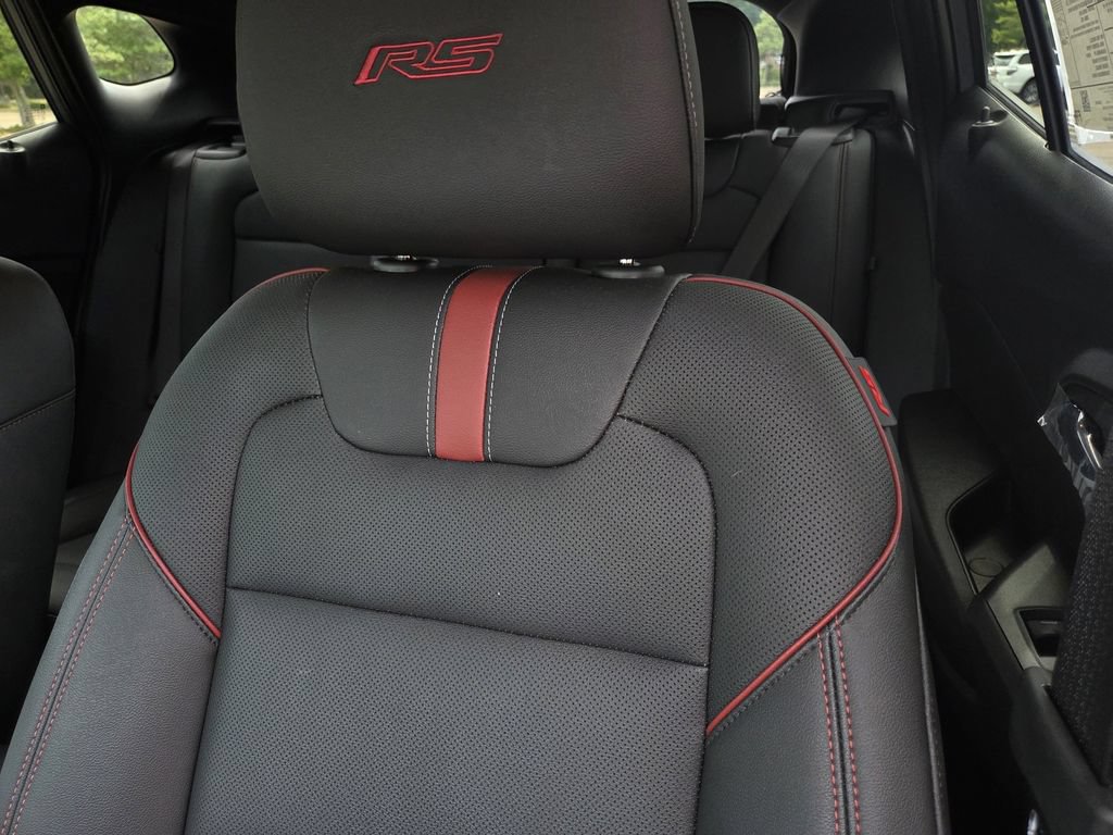New 2026 Chevrolet Trax RS w/ Driver Confidence Package FWD image 17