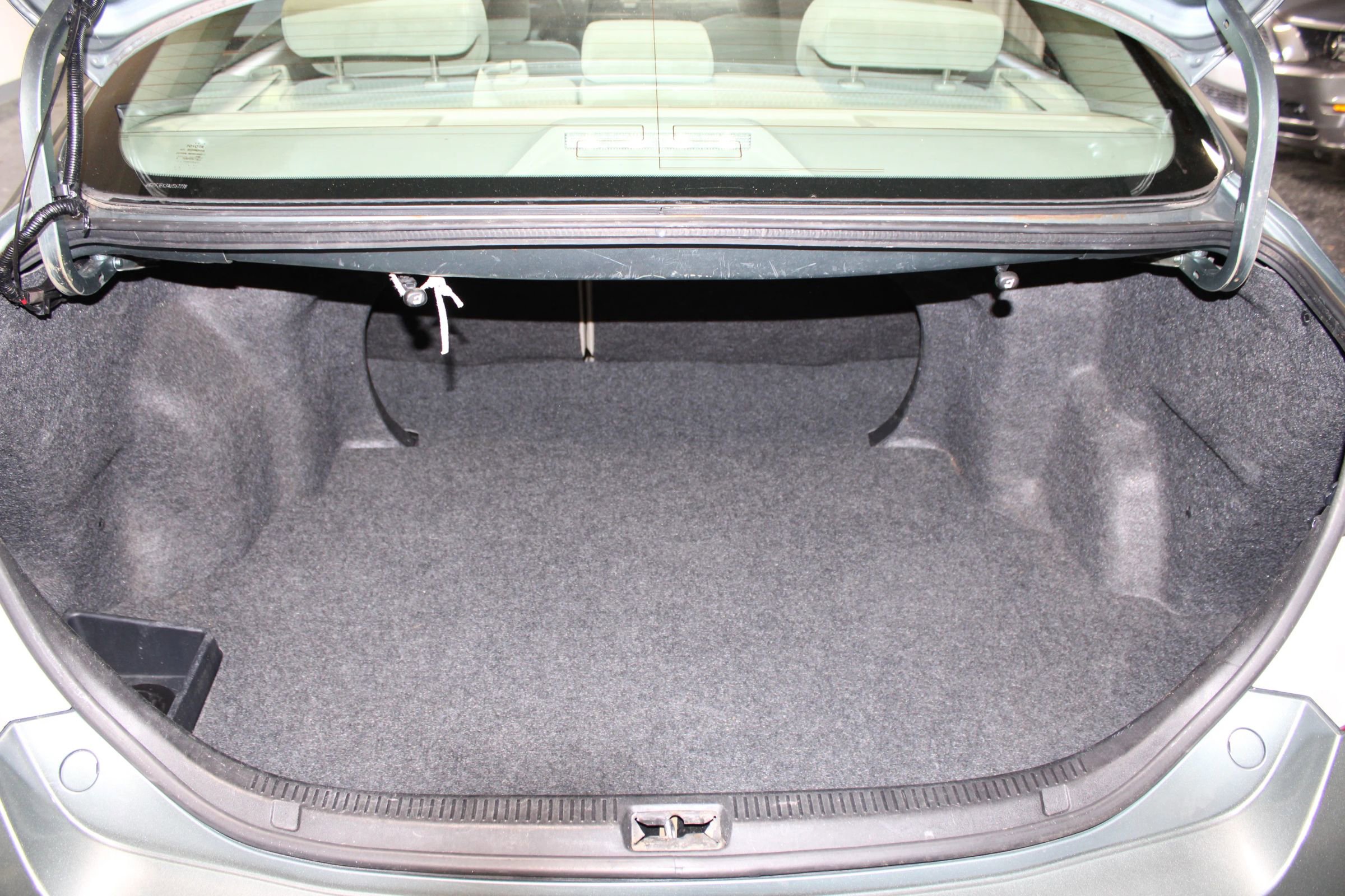 Used 2010 Toyota Camry LE image 23