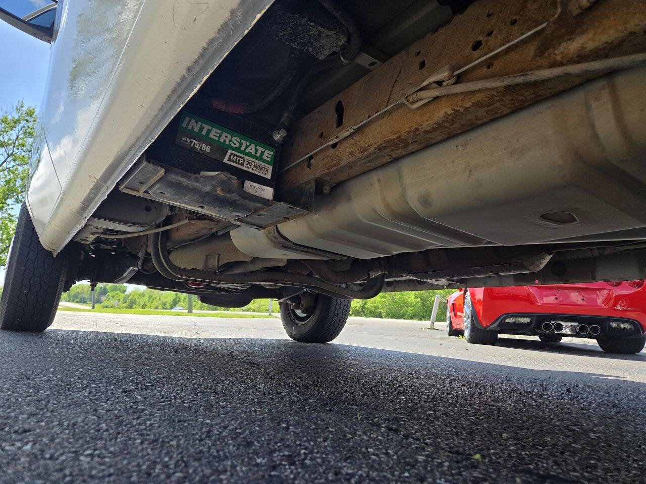 Used 2001 Ford E-250 and Econoline 250 RWD image 29