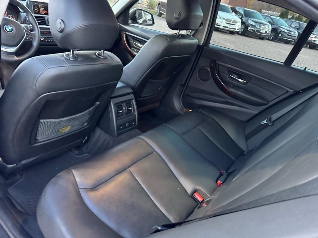 Used 2015 BMW 328i xDrive Sedan AWD/4WD image 21